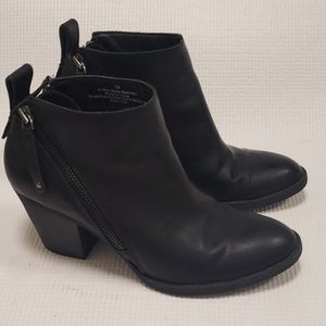 Booties Black DV by Dolce Vita